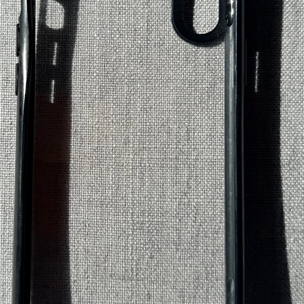 Transparent Shockproof Phone Case - Picture 2 of 3